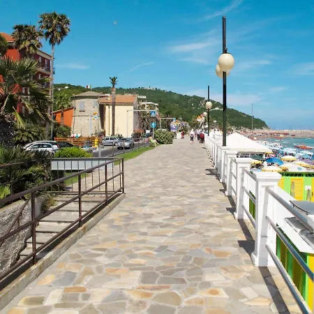 Oasi Colorata By Interhome